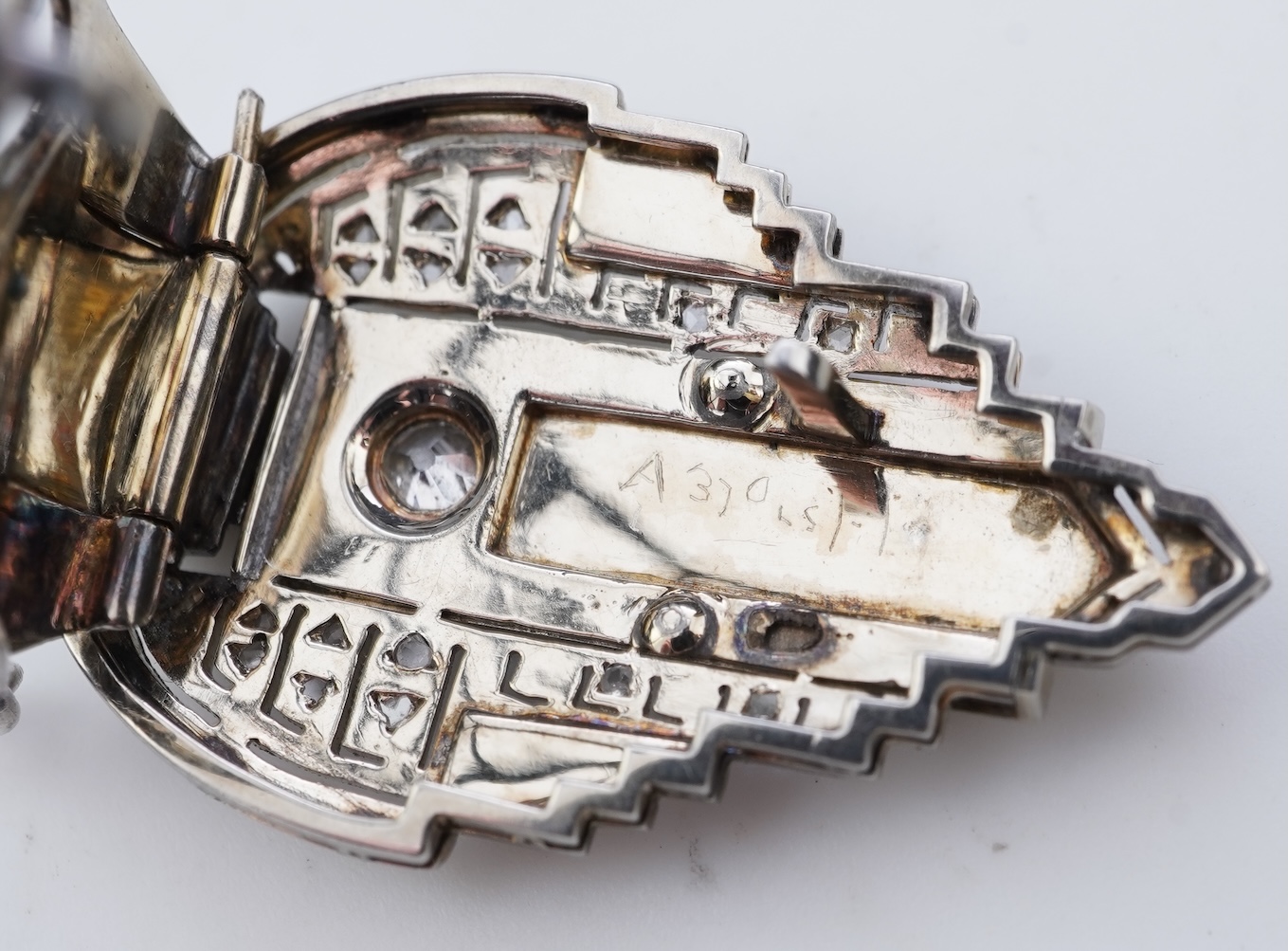 An Art Deco diamond clip brooch, 1930s